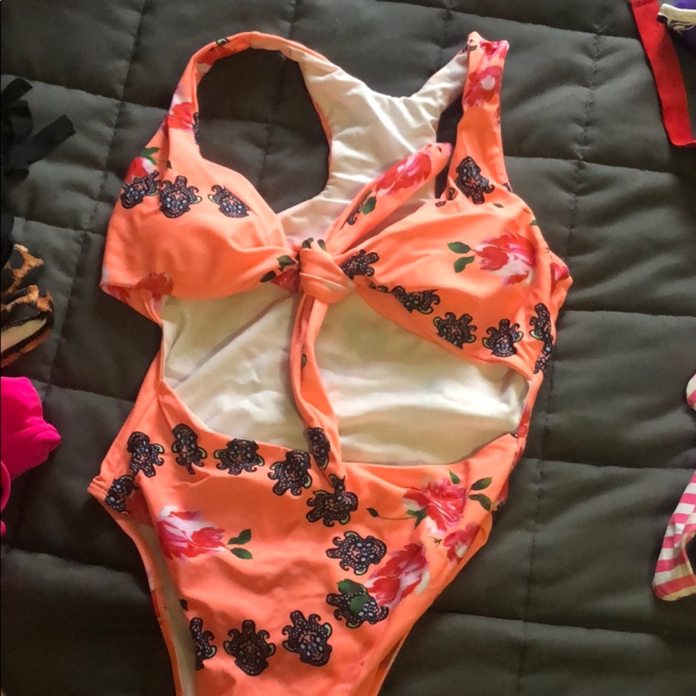 One piece swimsuit